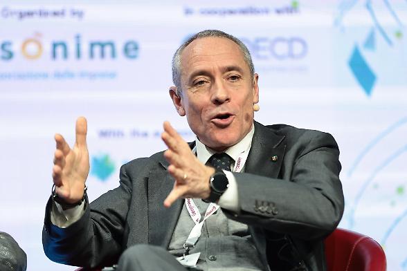 Poste Italiane: boom di utili e ricavi. 1,6 mld agli azionisti