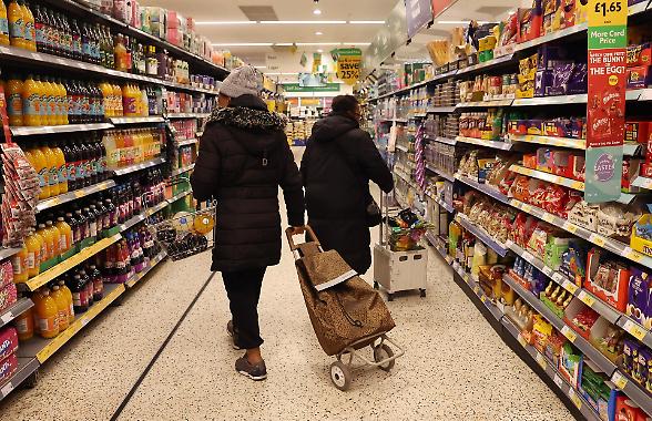 Inflazione in altalena a febbraio: cala in Germania, sale in Francia