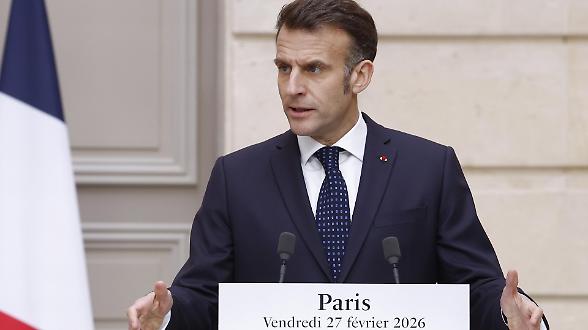Macron: &laquo;La decisione &egrave; stata una sorpresa spiacevole&raquo;. Positive Roma, Berlino e Madrid 