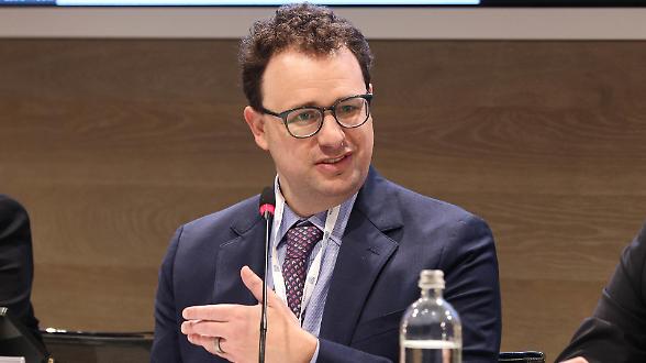 Anthropic non cede alle pressioni e dice no al Pentagono sull'uso militare