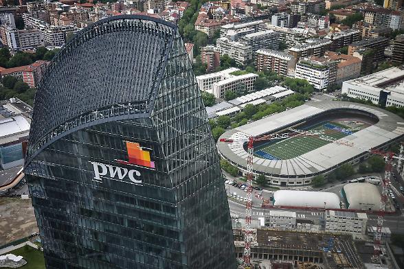 Le Big Four prosperano con il business della deresponsabilizzazione