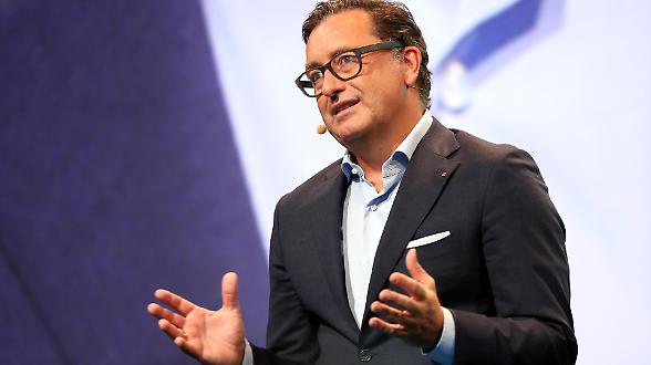 Leica, dalla macchina fotografica al cellulare, e ritorno. L'azienda lancia il suo primo smartphone