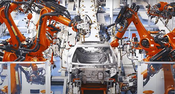 Stellantis e Toyota lasciano il pool Tesla. I conti spiegano il perch&eacute; della svolta