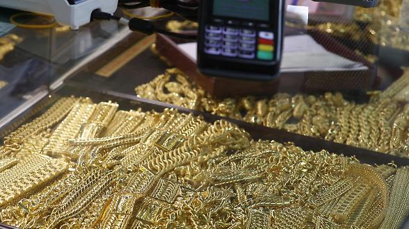 Sull'oreficeria gi&agrave; in crisi ora &egrave; c'&egrave; una tempesta perfetta 