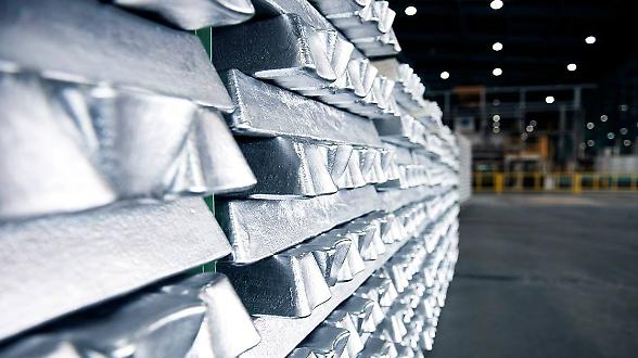 Non solo petrolio e Gnl. Allarme anche sull'alluminio. Si rischia l'aumento dei prezzi