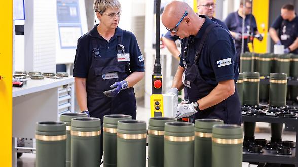 Mentre l'automotive cala, corre la difesa. Rheinmetall chiude l'anno in crescita