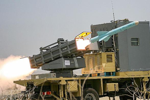 I pasdaran imbracciano l&rsquo;arma dei prezzi. &laquo;Usa e Israele destabilizzano la regione? Prepararsi al petrolio a 200 dollari al barile&raquo;