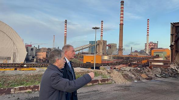 L&rsquo;offerta di Jindal per una "mini" Ilva agita i sindacati. E Flacks non convince
