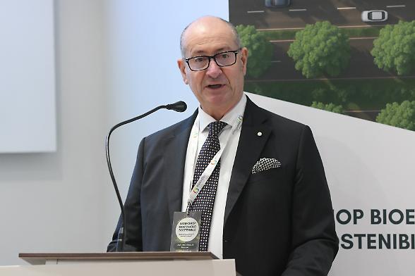 Bioetanolo, Italia sogna l'idrogeno mentre l&rsquo;Europa miscela E10 alla pompa