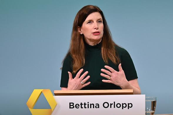 Commerzbank, Orlopp: &laquo;Serve una proposta per sedersi con Unicredit. Prezzo ancora basso&raquo;