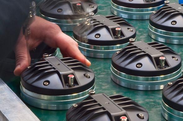 B&C Speakers dimezza gli utili e crolla in Borsa ma il dividendo &egrave; confermato