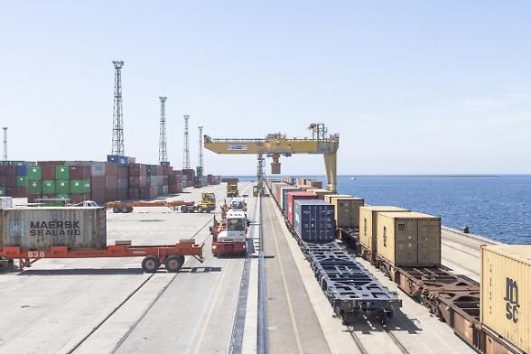 Porti, &egrave; scontro aperto sulle banchine. Scatta il ricorso al Tar contro le regole proposte dall'Autorit&agrave; dei Trasporti