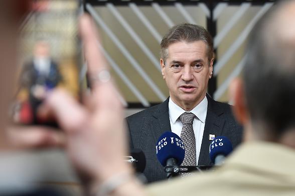 Slovenia al voto, il Paese-cerniera torna contendibile. Tra Golob e Jan&scaron;a si decide (anche) la direzione europea