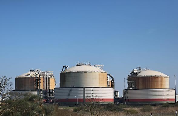 Uno spettro si aggira per l'Europa. Congelati gli acquisiti di gas