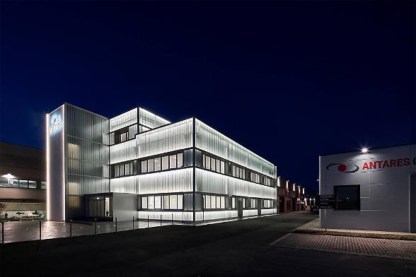 Crane Nxt completa l'acquisto di Antares. Delisting in vista, salgono le perdite