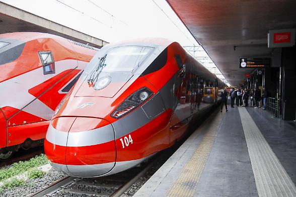 Trenitalia rinnova la flotta, maxiordine a Hitachi Rail per nuovi Frecciarossa