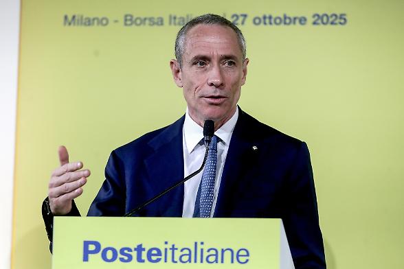 Poste, il nuovo big dei servizi. Cos&igrave; &egrave; tornato lo Stato padrone