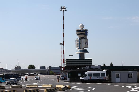Aeroporti, volano i conti di Sea. Salgono passeggeri e merci