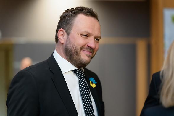 Il ministro estone: &laquo;Il vero rischio sono gli attacchi ibridi russi&raquo;