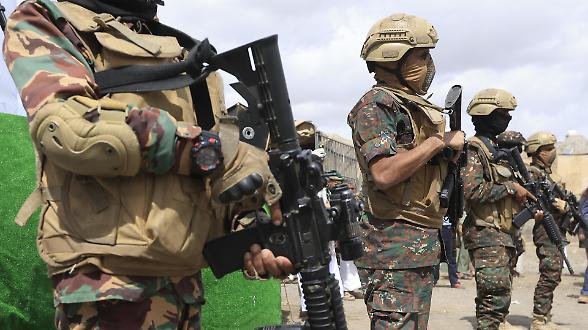 Si riaccendono i timori per Suez. Ma gli Houthi non colpiscono ancora le petroliere saudite nel Mar Rosso