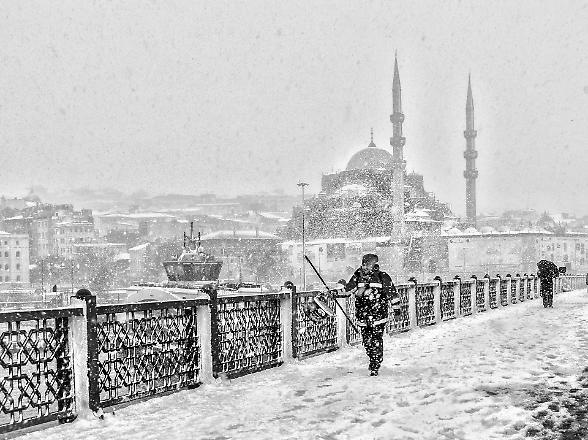 La citt&agrave; dei due mari e dei due mondi