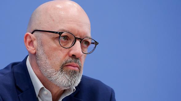 Il rincaro dei prezzi dell'energia assorbe la ripresa della Germania. Dimezzate le stime di crescita