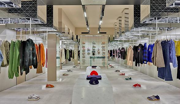 Luisaviaroma, fine di un modello. Anche il lusso digitale entra in crisi