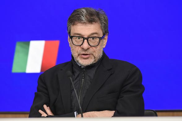 L&rsquo;Italia e altri quattro Paesi scrivono all&rsquo;Ue: &laquo;Tassare gli extraprofitti per sostenere il costo della crisi energetica&raquo;