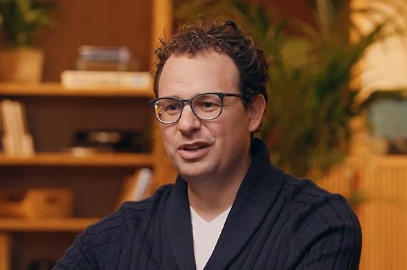 Anthropic supera OpenAI per fatturato. Accordo con Google e Broadcom per l&rsquo;Ai