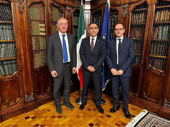 Sisecam si rafforza in Italia: investimenti per 280 milioni e nuove linee produttive