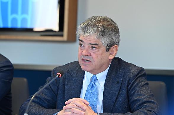 Cala la fiducia delle imprese piemontesi. Pesano le tensioni in Medio Oriente