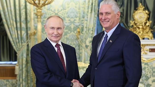 Il presidente cubano nega l'ipotesi di dimissioni. E torna a guardare a Mosca