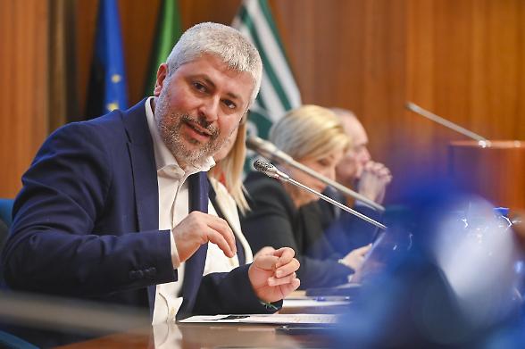 Per i salari +3,1% nel 2025. Superata ancora l'inflazione