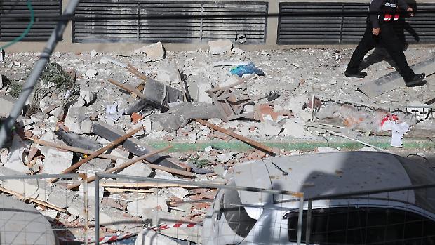 Raid su un impianto di gas iraniano, Teheran minaccia ritorsioni sul Golfo: &laquo;Evacuare gli impianti energetici&raquo;