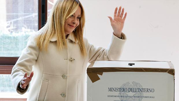 Nel centrodestra Meloni in difficolt&agrave;. La sfida primarie nel centrosinistra