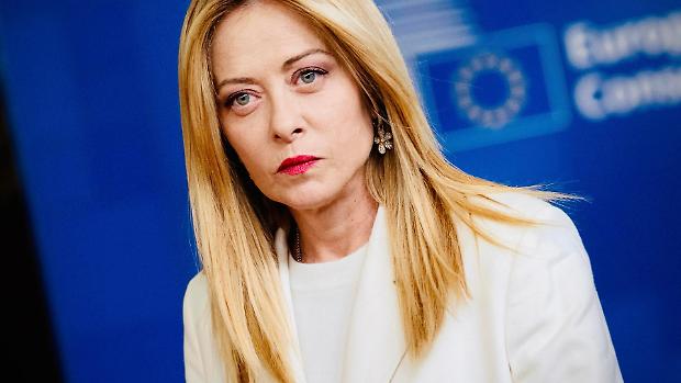 Nel centrodestra Meloni in difficolt&agrave;. La sfida primarie nel centrosinistra