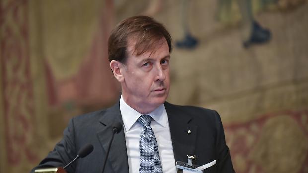 Mps, dalla Bce riserve su Palermo. Ma Iss lo promuove e boccia Maione