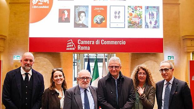 I dodici piccoli indiani in corda per il Premio Strega 2026