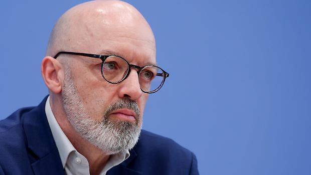 Il rincaro dei prezzi dell'energia assorbe la ripresa della Germania. Dimezzate le stime di crescita