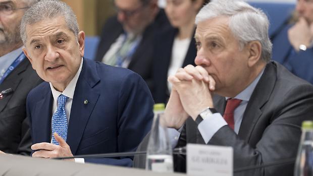 La Bce mette in guardia sull'inflazione. Rischio di picco nel breve termine. Previsioni al 3,1% nel secondo trimestre