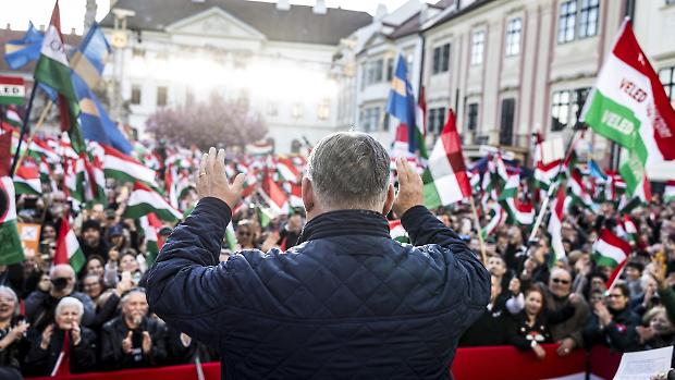 L&rsquo;Ungheria diventa terreno di sfida per interessi europei, americani e russi 