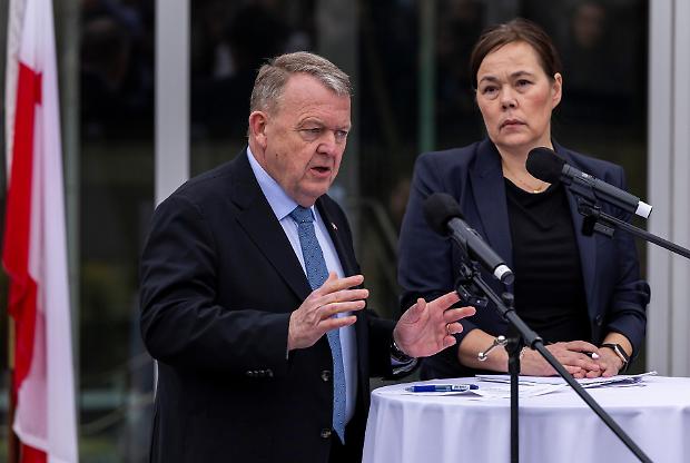 I soldati europei in Groenlandia non fermano Trump. &laquo;Imporremo dazi&raquo;