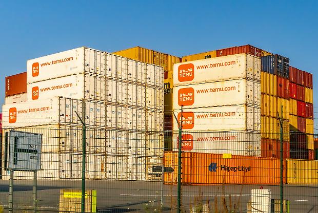 Tassa sui pacchi cinesi. Le piattaforme l&rsquo;aggirano, a pagare sono le imprese che importano semilavorati