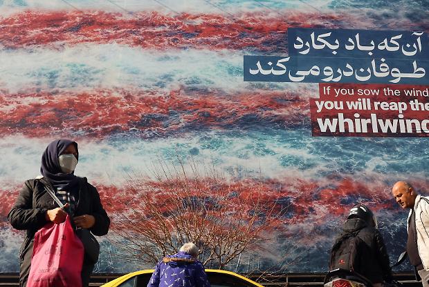 Iran, l&rsquo;armata Usa &egrave; arrivata nel Golfo. La regione rimane alla finestra, Trump monitora: &laquo;Scenario in evoluzione&raquo;