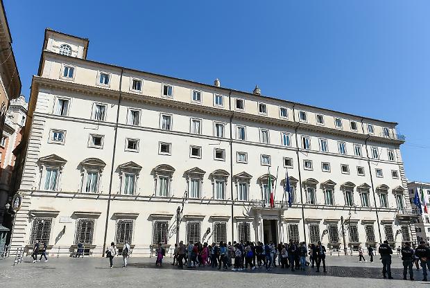 Referendum, la data non cambia. Mattarella firma il decreto