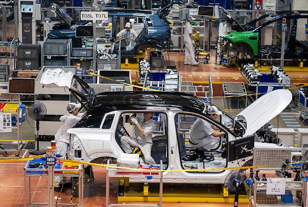 Elettrico, il successo cinese e la crisi dell'industria europea