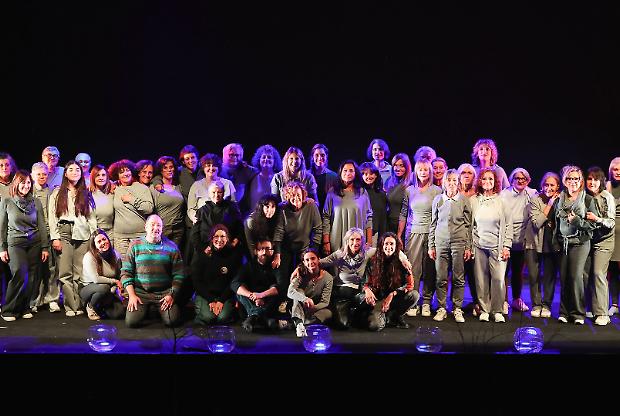 Se 100 donne salgono sul palco: tra teatro e impatto sociale