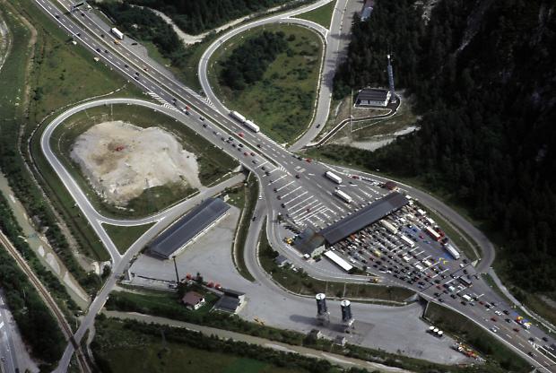 A22, sei anni di guerra tra i demE il Mit valuta di annullare la gara