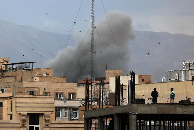 Iran, si aggiungono nuovi fronti. Israele e Libano riprendono le ostilit&agrave;. Trump non esclude l&rsquo;invio di truppe